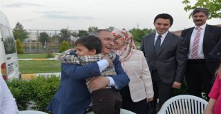 Kütahyalılar, Valisine Sahip Çıktı