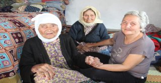 114 Yaşındaki Fatma Teyzeye İlk Doğum Günü Pastası