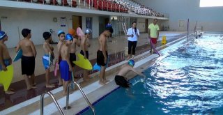 Çocuklar Hem Öğreniyor Hem Eğleniyor