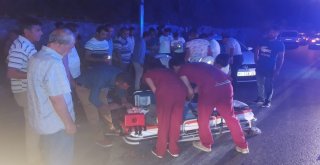 Antalyada Otomobil Motosiklet İle Çarpıştı: 2 Yaralı