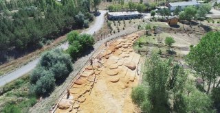 Pamukkale Değil, Altınkale