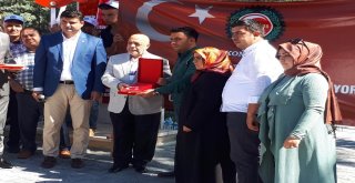 Hak-İş 15 Temmuz Şehitlerini Andı