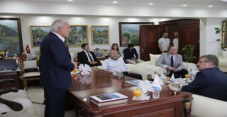 Bakan Yardımcısı Eldemir, Kütahya Belediyesini Ziyaret Etti
