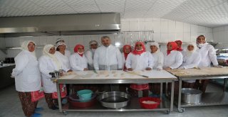 Başkan Çelik, Kadın Çiftçiler Ekolojik Eğitim Ve Üretim Merkezini Ziyaret Etti