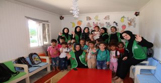 Elazığdan Gelen Yardımları Görünce Gözyaşlarına Hakim Olamadılar