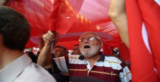 Bursada Binler Bayrak Yürüyüşünde Buluştu