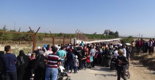 Suriyelilerin Vatan Özlemi İzdihama Dönüştü