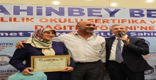 Evlilik Okulundan 115 Çift Daha Sertifikalarını Aldı