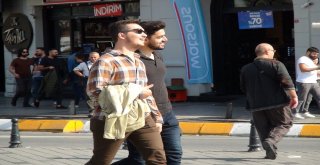 Taksim Bir Günde İki Mevsimi Yaşadı