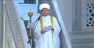 Rusyada Müslümanlar Bayram Namazına Akın Etti