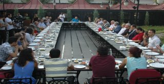 Öz İplik-İş Sendikası Genel Başkanı İnanç Basın Mensuplarıyla Buluştu