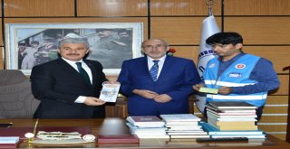 Vali Akın,  Kurban Bağışına Destek İstedi