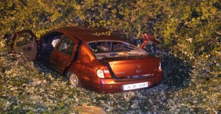 Temde Tıra Çarpan Otomobil Şarampole Devrildi: 2 Ölü 3 Yaralı