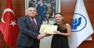 13 Yaşındaki Ilgaz Piyanoda Dünya 2İncisi Oldu