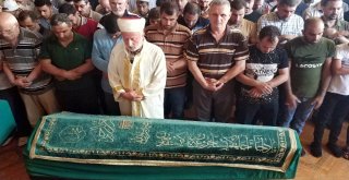 Körebe Oynarken 4. Katın Penceresinden Düşerek Ölen Çocuk Defnedildi