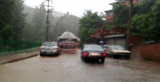 Zonguldakta Aniden Bastıran Şiddetli Yağmur Hayatı Olumsuz Etkiledi