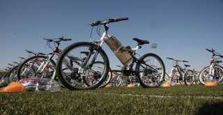 Kiliste Çocuklar Bayrama Bisiklet Sevinciyle Giriyor