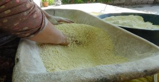 Bu Köyde Kuskus Kadınların Geçim Kapısı Oldu