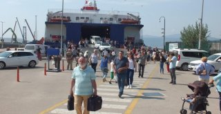 Deniz Otobüslerinde Tatilci Yoğunluğu