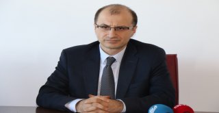 Başına Demir Çubuk Saplanan Çocuk 6 Saat Süren Operasyonla Kurtarıldı