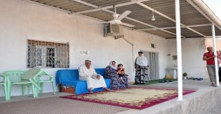 Sıcaklık Bunalttı, Yataklar Damlara Taşındı