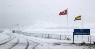 Düzcede Mevsimin İlk Karı Düştü