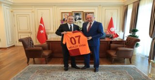 Galatasaray Başkanı Mustafa Cengizden İbb Başkanı Uysala Ziyaret