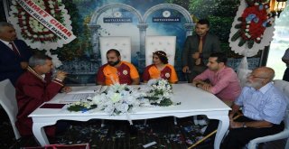 Fanatik Çift Nikah Masasına Galatasaray Formasıyla Oturdu