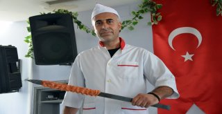 Kebap Ustası Olabilmek İçin Uygulamalı Sınavda Maharetlerini Gösterdiler