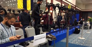 Fenerbahçe Divan Kurulunda Basın Mensuplarına Dar Alan
