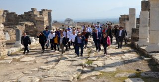 Berger Ve Beraberindeki Heyet Laodikeia Antik Kentini Gezdi