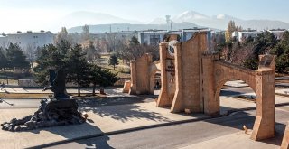 Atatürk Üniversitesi İlk 500 Arasında