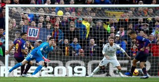 El Clasicoda Messi Yoksa, Suarez Var