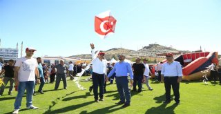 Nevşehirde Çocuk Ve Uçurtma Şenliği Düzenlendi