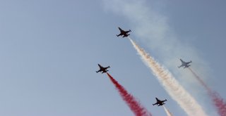 Eskişehirde Türk Yıldızları Rüzgarı