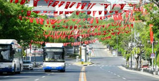 BÜYÜKŞEHİR 19 MAYIS COŞKUSUNU EVLERE TAŞIYOR