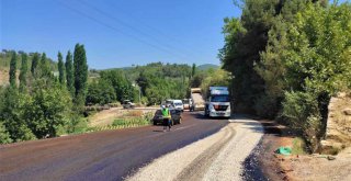 Büyükşehir Kavaklıdere'de Modern ve Güvenli Yollar İçin Çalışıyor