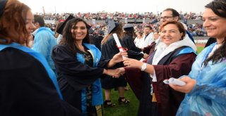 Esogüdeki Mezuniyet Coşkusu Yağmura Rağmen Hız Kesmedi