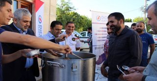 Dicle Elektrikten Müşterilerine Aşure İkramı