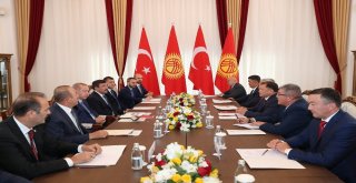 Cumhurbaşkanı Erdoğan Kırgızistan Meclis Başkanı Cumabekoile İle Görüştü