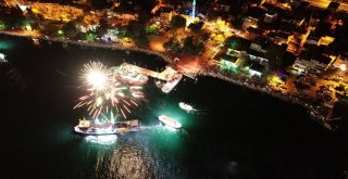 Kocaelide Balıkçılar Havai Fişeklerle Vira Bismillah Dedi