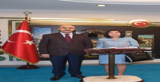 Büyükelçi Ekarohitten Vali Demirtaşa Ziyaret