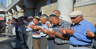Korkutelinde 170 Hacı Adayı Dualarla Uğurlandı