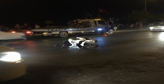 Alanyada Motosiklet Yayaya Çarptı: 3 Yaralı