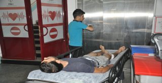 Gaziantepte Kamyonet İle Tır Çarpıştı: 5 Yaralı