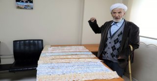 Diyarbakırda Bir Dilencinin Üzerinden 7 Bin Lira Çıktı
