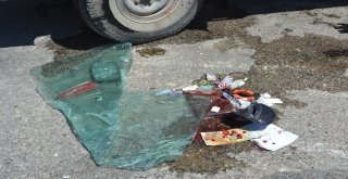 Ticari Araç İle Kamyonetin Çarpışma Anı Güvenlik Kamerasına Yansıdı