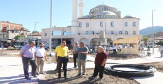 Belediye Başkan Vekili Sezgin, Yeni Yapılan Parkta İncelemelerde Bulundu