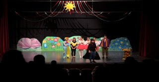 Maltepede Tiyatro Festivali Coşkusu