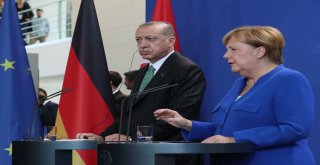 Merkel: İstikrarlı Türkiye Bizim İçin Önemlidir